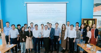 Thứ trưởng Bộ KH&CN thăm và làm việc tại Trường Đại học Việt Đức
