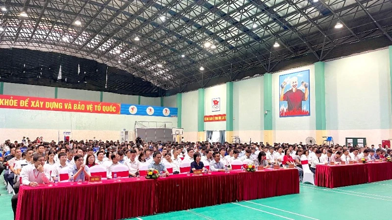Thúc đẩy phong trào rèn luyện thể chất trong học sinh Ninh Bình Thúc đẩy phong trào rèn luyện thể chất trong học sinh Ninh Bình