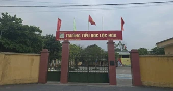 Thực hư thông tin trường tiểu học bớt tiền khen thưởng để in giấy khen