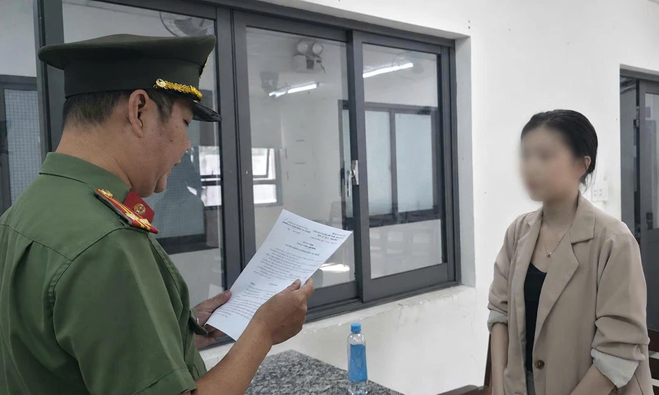 Thuê người thi hộ tiếng Anh để nhận bằng thạc sĩ, hai người bị phạt Thuê người thi hộ tiếng Anh để nhận bằng thạc sĩ, hai người bị phạt