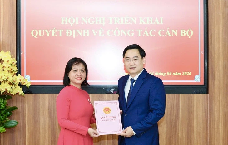 Tiến sĩ Đặng Anh Tuấn giữ chức Hiệu trưởng Trường Đại học Đồng Nai Tiến sĩ Đặng Anh Tuấn giữ chức Hiệu trưởng Trường Đại học Đồng Nai