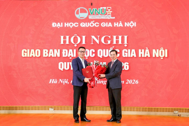 Tiến sĩ Nguyễn Hoàng Oanh được bổ nhiệm làm Hiệu trưởng Trường Đại học Việt Nhật Tiến sĩ Nguyễn Hoàng Oanh được bổ nhiệm làm Hiệu trưởng Trường Đại học Việt Nhật