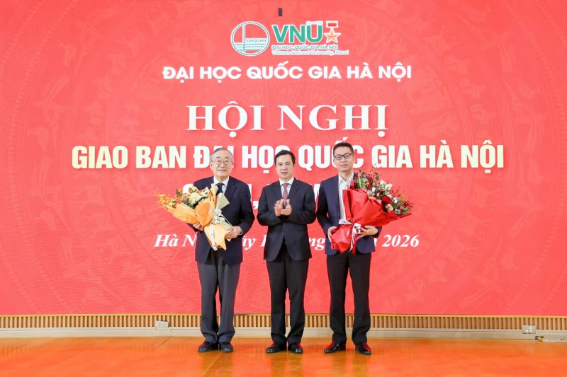 Tiến sĩ Nguyễn Hoàng Oanh được bổ nhiệm làm Hiệu trưởng Trường Đại học Việt Nhật Tiến sĩ Nguyễn Hoàng Oanh được bổ nhiệm làm Hiệu trưởng Trường Đại học Việt Nhật