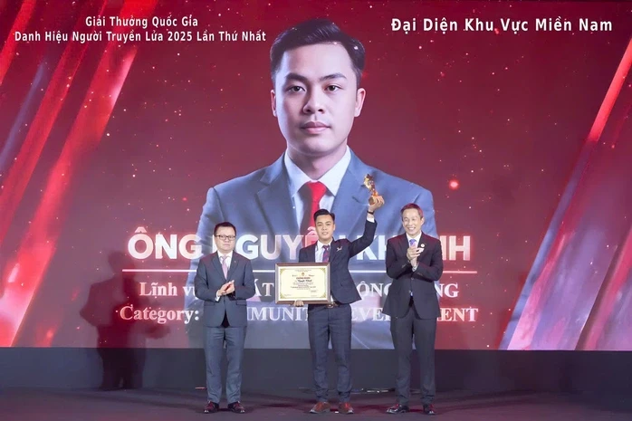 Tiếp sức học trò nghèo, nối dài yêu thương Tiếp sức học trò nghèo, nối dài yêu thương