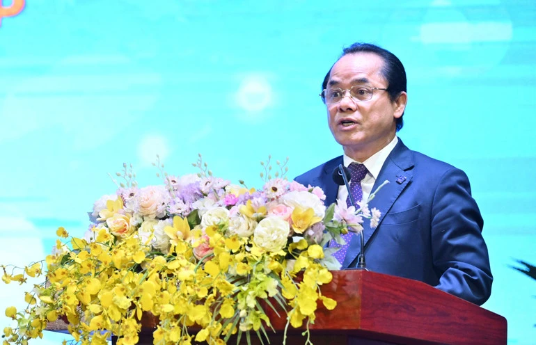 Tìm giải pháp đào tạo, phát triển nguồn nhân lực trong kỷ nguyên mới Tìm giải pháp đào tạo, phát triển nguồn nhân lực trong kỷ nguyên mới