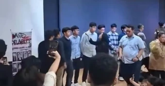Tin nhắn nhạy cảm trong nhóm kín khiến 16 sinh viên luật bị đình chỉ
