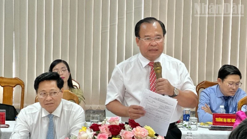 Tỉnh Cà Mau ký kết hợp tác toàn diện với Đại học Cần Thơ Tỉnh Cà Mau ký kết hợp tác toàn diện với Đại học Cần Thơ