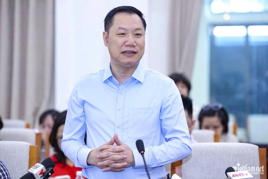 Toàn cảnh vụ 147 điểm 10 Toán trước ngày thi lại của 328 thí sinh chuyên Tuyên Quang Toàn cảnh vụ 147 điểm 10 Toán trước ngày thi lại của 328 thí sinh chuyên Tuyên Quang