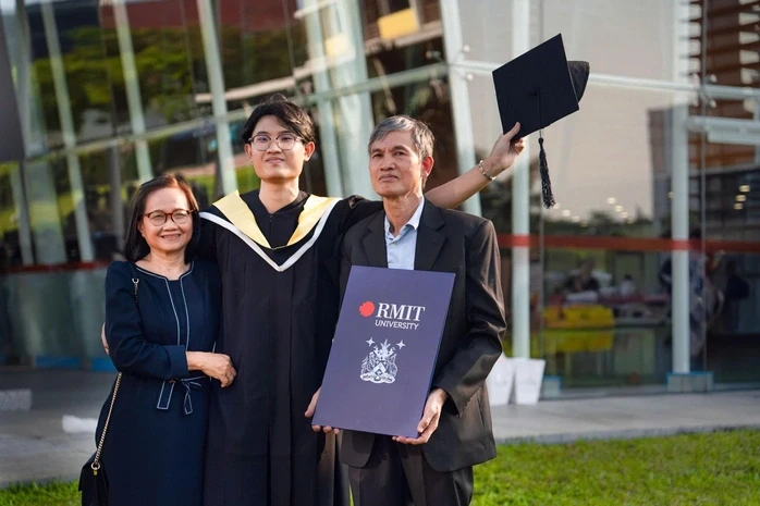Tốt nghiệp đại học với GPA 4.0, chàng trai RMIT khởi nghiệp nhà hàng độc đáo Tốt nghiệp đại học với GPA 4.0, chàng trai RMIT khởi nghiệp nhà hàng độc đáo