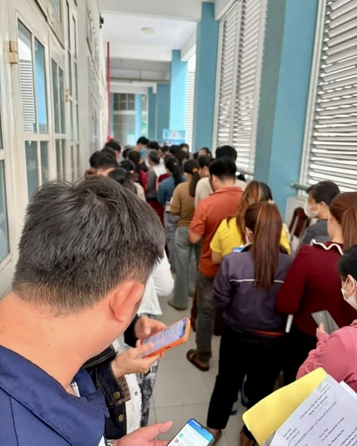 TP Hồ Chí Minh: Nhiều phụ huynh đề nghị điều chỉnh trường học trong tuyển sinh đầu cấp TP Hồ Chí Minh: Nhiều phụ huynh đề nghị điều chỉnh trường học trong tuyển sinh đầu cấp