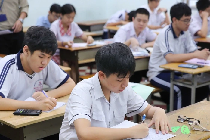 TPHCM chính thức công bố đáp án, hướng dẫn chấm thi lớp 10, xem tại đây TPHCM chính thức công bố đáp án, hướng dẫn chấm thi lớp 10, xem tại đây