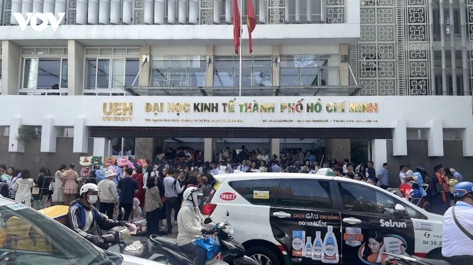 TP.HCM lên kế hoạch di dời loạt trường đại học bệnh viện khỏi 13 quận nội thành TP.HCM lên kế hoạch di dời loạt trường đại học bệnh viện khỏi 13 quận nội thành