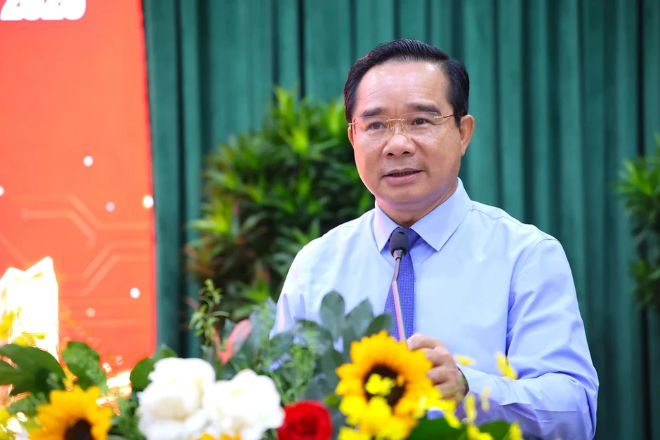 TP.HCM phát động chiến dịch '150 ngày đêm' hoàn thành 1.000 phòng học TP.HCM phát động chiến dịch '150 ngày đêm' hoàn thành 1.000 phòng học