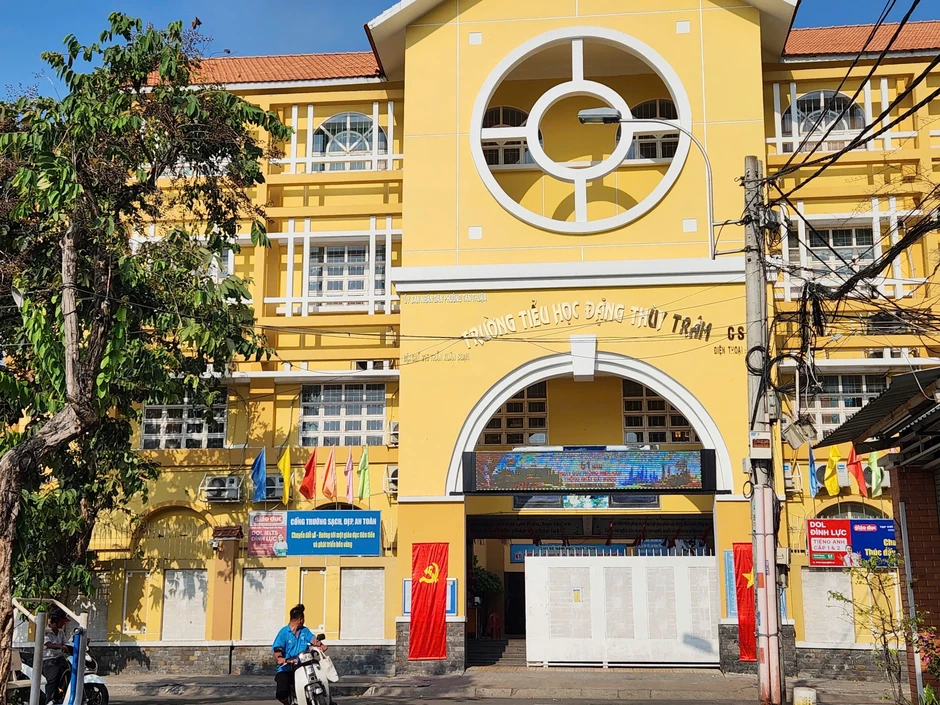 TP.HCM: Số ca nghi ngộ độc thực phẩm Trường tiểu học Đặng Thùy Trâm tăng lên 46 TP.HCM: Số ca nghi ngộ độc thực phẩm Trường tiểu học Đặng Thùy Trâm tăng lên 46