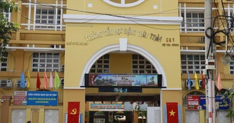 TP.HCM: Thêm 3 trường tiểu học tạm dừng bữa ăn bán trú