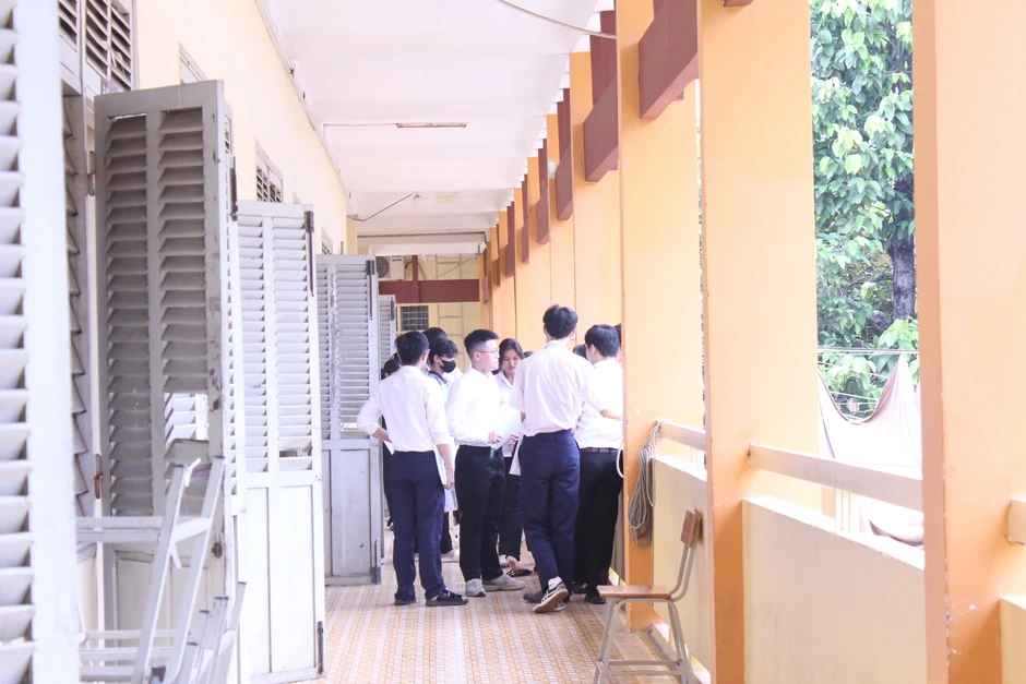 Trang phục thí sinh đi thi tốt nghiệp THPT: Đừng xem nhẹ! Trang phục thí sinh đi thi tốt nghiệp THPT: Đừng xem nhẹ!