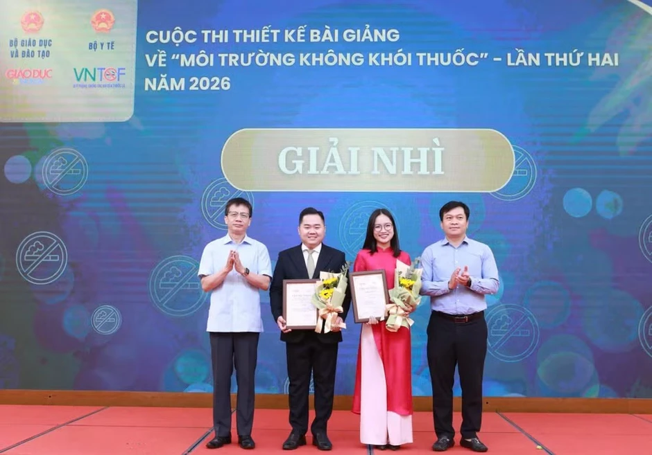 Trao giải Cuộc thi thiết kế bài giảng về “Môi trường không khói thuốc” lần thứ hai Trao giải Cuộc thi thiết kế bài giảng về “Môi trường không khói thuốc” lần thứ hai