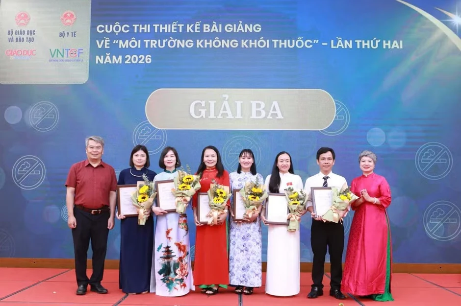Trao giải Cuộc thi thiết kế bài giảng về “Môi trường không khói thuốc” lần thứ hai Trao giải Cuộc thi thiết kế bài giảng về “Môi trường không khói thuốc” lần thứ hai