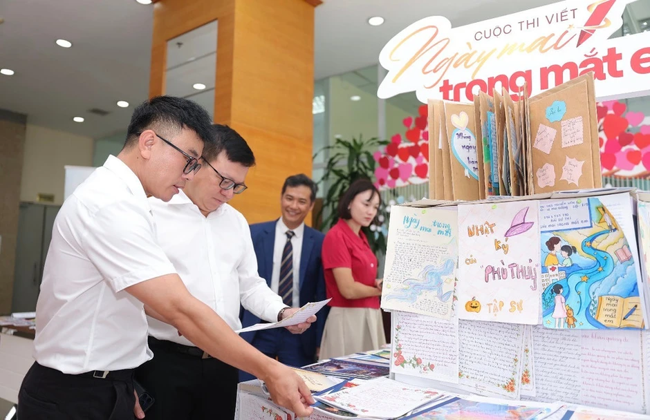 Trao giải Cuộc thi viết “Ngày mai trong mắt em” năm 2026 Trao giải Cuộc thi viết “Ngày mai trong mắt em” năm 2026