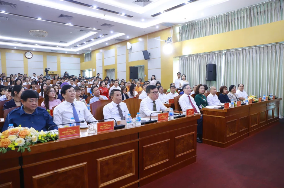 Trao giải Cuộc thi viết “Ngày mai trong mắt em” năm 2026 Trao giải Cuộc thi viết “Ngày mai trong mắt em” năm 2026
