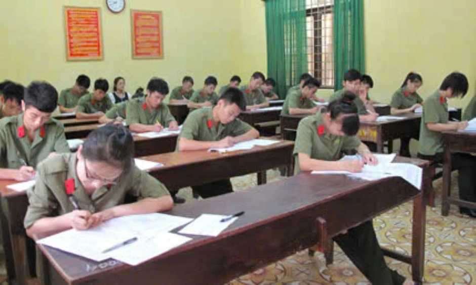 Trẻ em mồ côi có cơ hội học tại Trường Văn hóa Công an nhân dân Tây Nguyên Trẻ em mồ côi có cơ hội học tại Trường Văn hóa Công an nhân dân Tây Nguyên