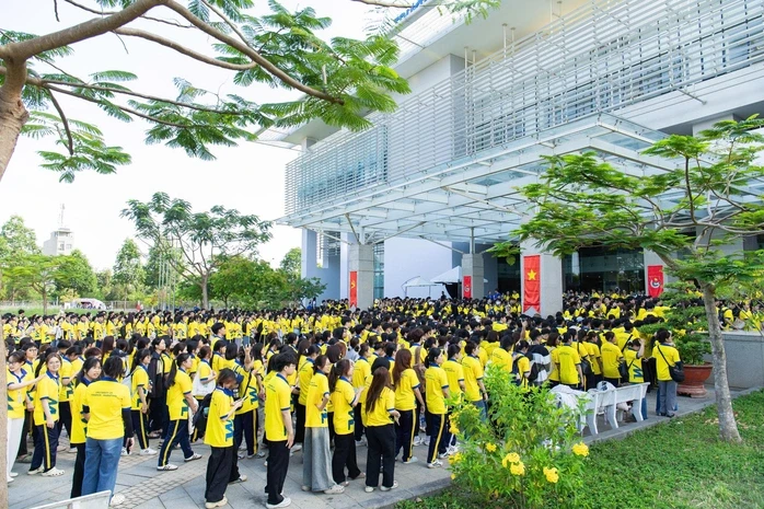 Trích tiền thưởng hơn 700 triệu đồng, nữ sinh viên mua xe máy điện tặng bạn Trích tiền thưởng hơn 700 triệu đồng, nữ sinh viên mua xe máy điện tặng bạn
