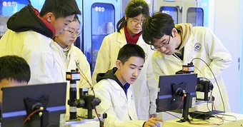 Trung Quốc săn nhân tài công nghệ từ bậc trung học