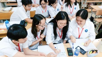 Trường chuyên Ngoại ngữ tuyển 630 học sinh vào lớp 10