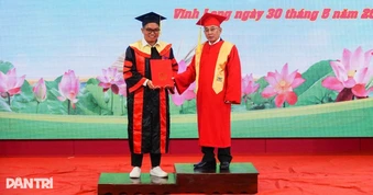 Trường Đại học Cửu Long trao bằng cho 157 tân thạc sĩ