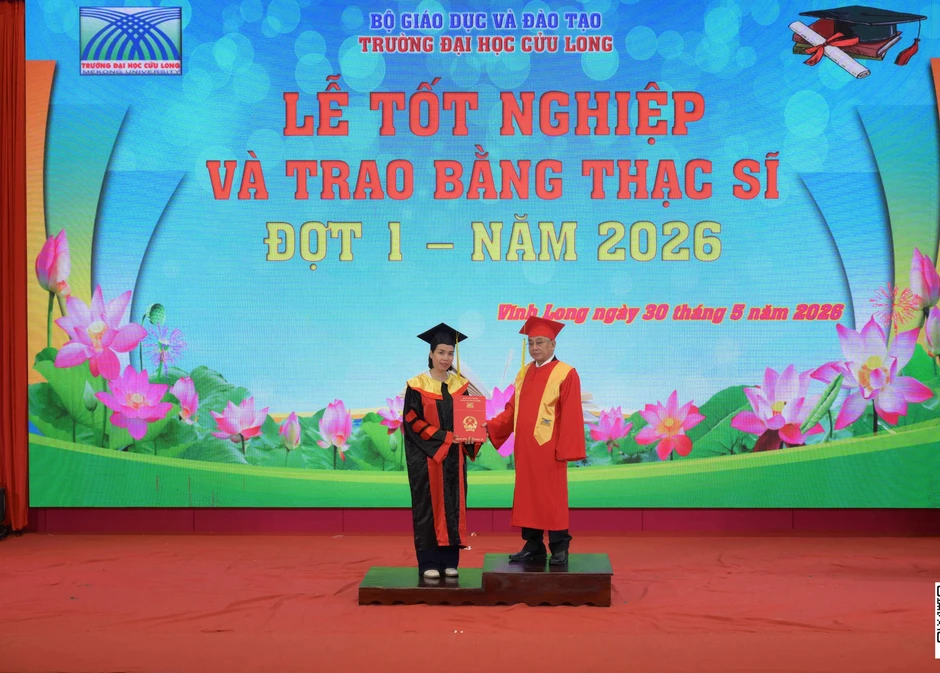 Trường Đại học Cửu Long trao bằng tốt nghiệp cho 157 thạc sĩ Trường Đại học Cửu Long trao bằng tốt nghiệp cho 157 thạc sĩ