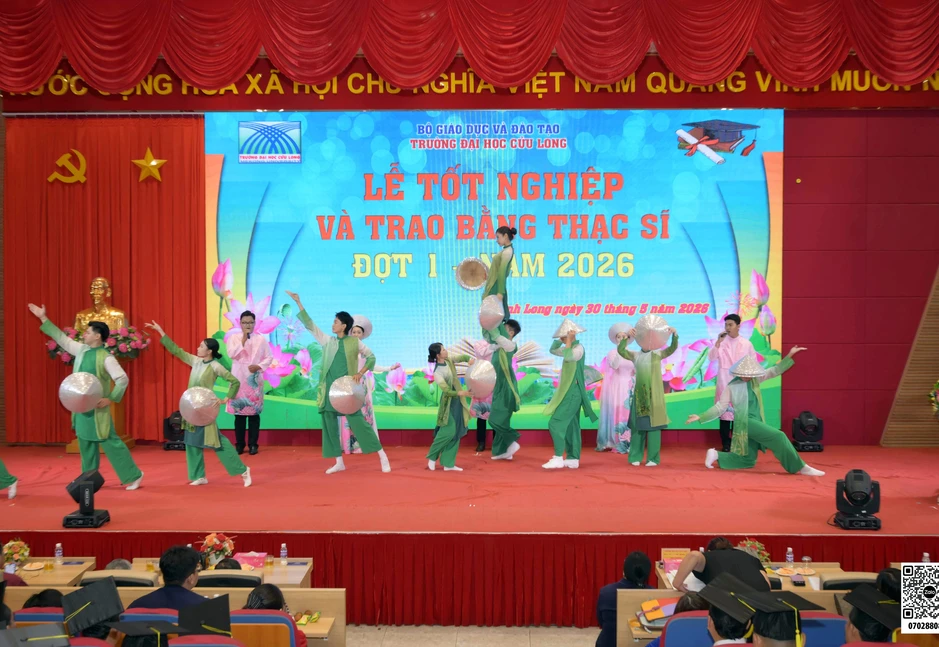 Trường Đại học Cửu Long trao bằng tốt nghiệp cho 157 thạc sĩ Trường Đại học Cửu Long trao bằng tốt nghiệp cho 157 thạc sĩ