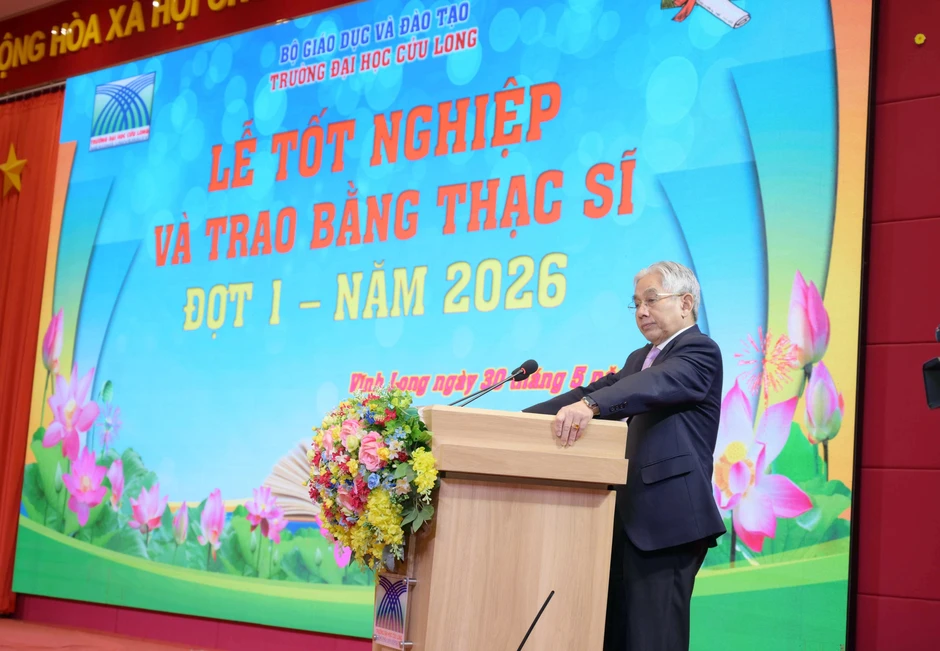 Trường Đại học Cửu Long trao bằng tốt nghiệp cho 157 thạc sĩ Trường Đại học Cửu Long trao bằng tốt nghiệp cho 157 thạc sĩ