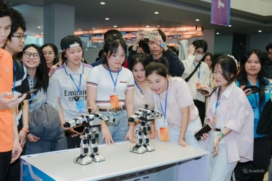 Trường Đại học FPT mở chuyên ngành Robot và Trí tuệ nhân tạo Trường Đại học FPT mở chuyên ngành Robot và Trí tuệ nhân tạo