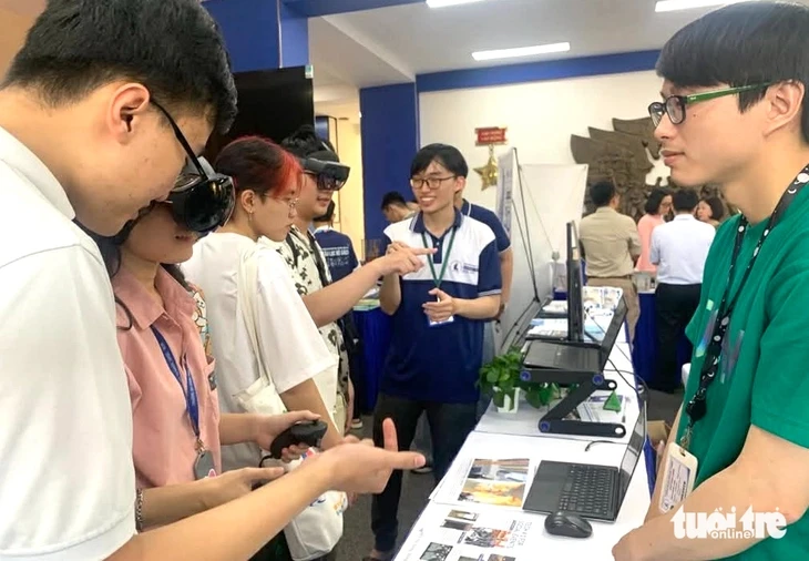Trường đại học Khoa học tự nhiên TP.HCM muốn có 250 tiến sĩ trong 5 năm Trường đại học Khoa học tự nhiên TP.HCM muốn có 250 tiến sĩ trong 5 năm