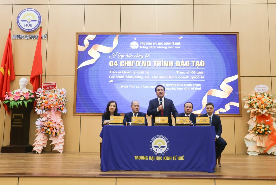 Trường đại học Kinh tế Huế thêm ngành mới đáp ứng thời kỳ số hóa Trường đại học Kinh tế Huế thêm ngành mới đáp ứng thời kỳ số hóa