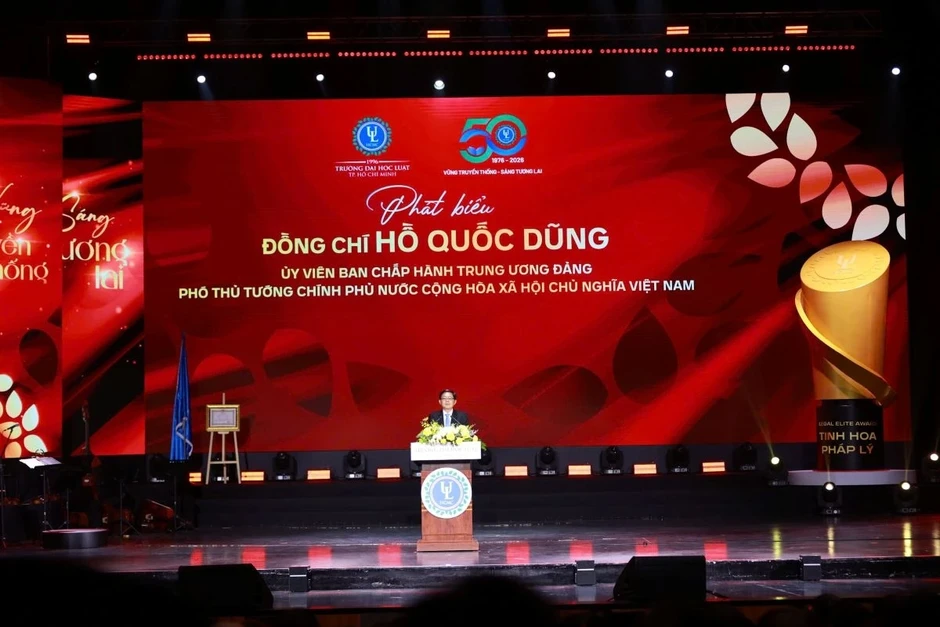 Trường Đại học Luật TP.HCM kỷ niệm 50 năm truyền thống