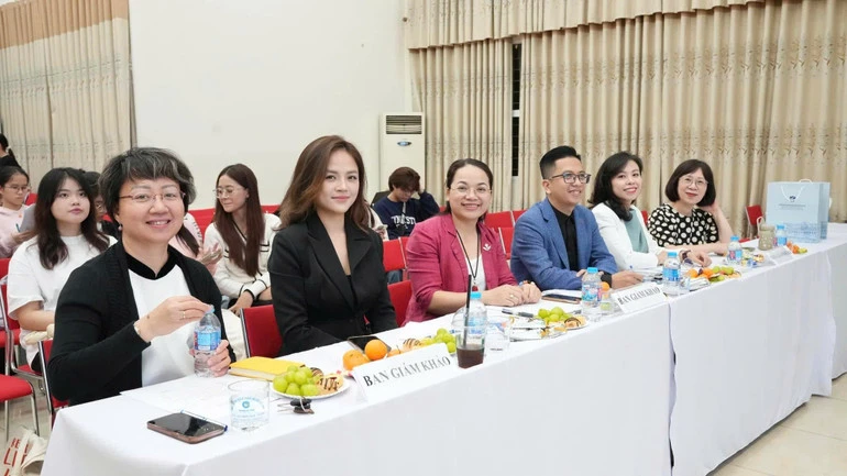Trường đại học Ngoại ngữ-Đại học Quốc gia Hà Nội tăng cường chăm sóc sức khỏe tinh thần cho sinh viên Trường đại học Ngoại ngữ-Đại học Quốc gia Hà Nội tăng cường chăm sóc sức khỏe tinh thần cho sinh viên