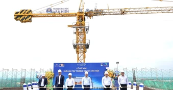 Trường đại học Văn Hiến cất nóc Khối đào tạo học tập thực hành HEC2