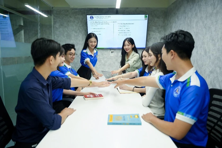 Trường Đại học Văn Hiến hỗ trợ nhiều chính sách học bổng đồng hành cho thí sinh xét học bạ