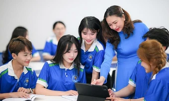 Trường Đại học Văn Hiến xét tuyển học bạ, trao nhiều học bổng