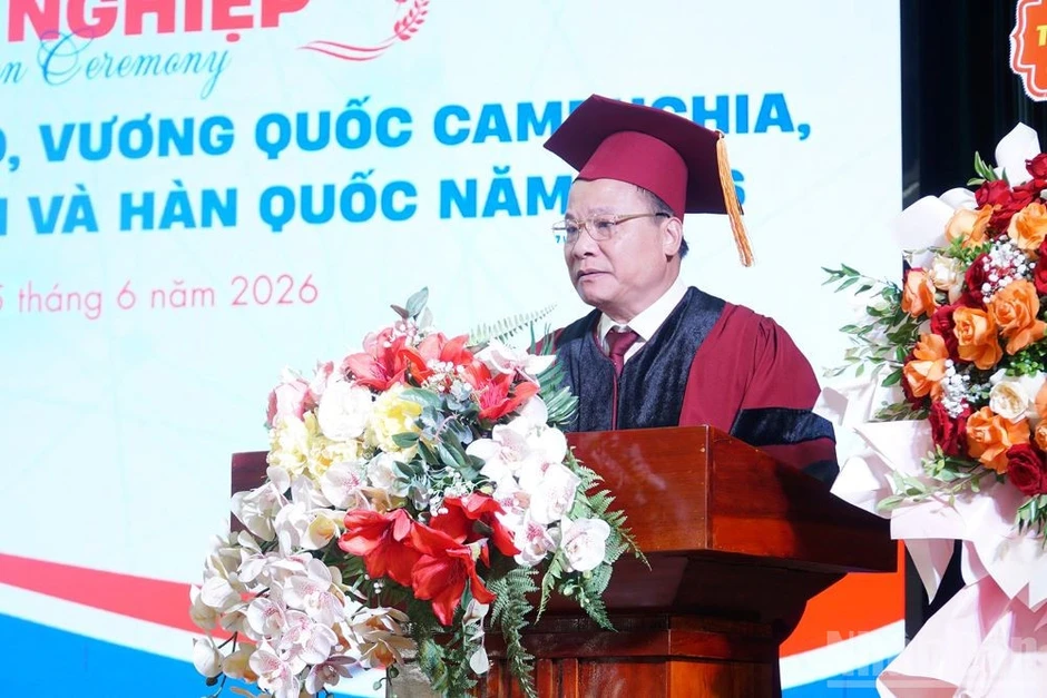 Trường đại học Y Dược Thái Bình trao bằng tốt nghiệp cho 57 lưu học sinh Trường đại học Y Dược Thái Bình trao bằng tốt nghiệp cho 57 lưu học sinh