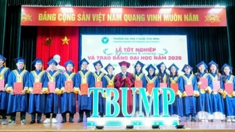 Trường đại học Y Dược Thái Bình trao bằng tốt nghiệp đại học cho gần 1.000 tân bác sĩ, dược sĩ và cử nhân