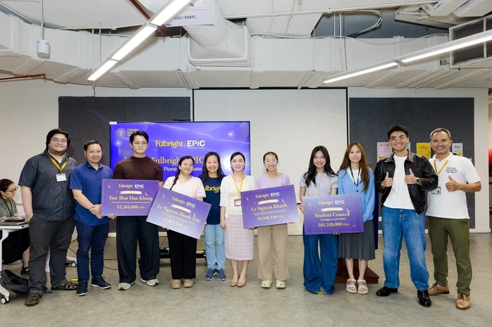 Trường ĐH dành 5 tỉ đồng khuyến khích sinh viên trải nghiệm quốc tế Trường ĐH dành 5 tỉ đồng khuyến khích sinh viên trải nghiệm quốc tế