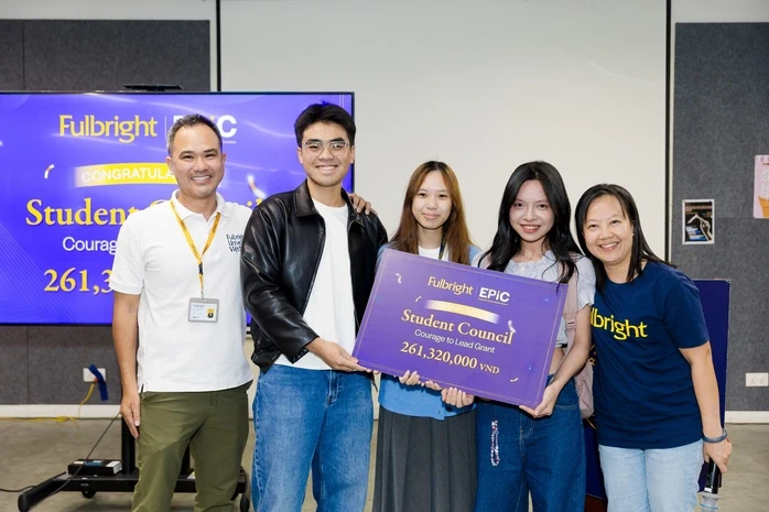 Trường ĐH dành 5 tỉ đồng khuyến khích sinh viên trải nghiệm quốc tế Trường ĐH dành 5 tỉ đồng khuyến khích sinh viên trải nghiệm quốc tế
