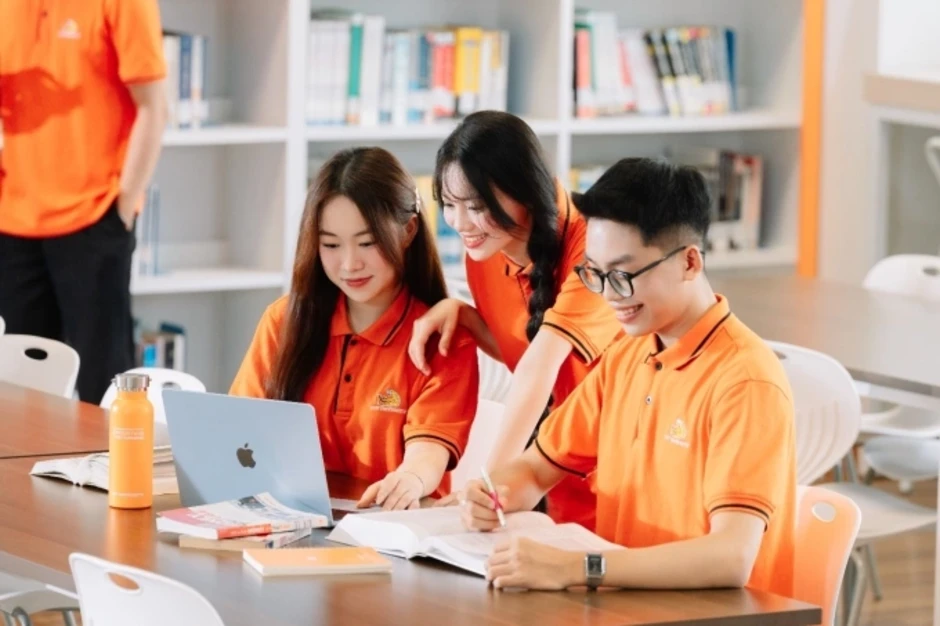 Trường ĐH FPT giảm 30% học phí toàn khóa cho học sinh vùng khó khăn Trường ĐH FPT giảm 30% học phí toàn khóa cho học sinh vùng khó khăn