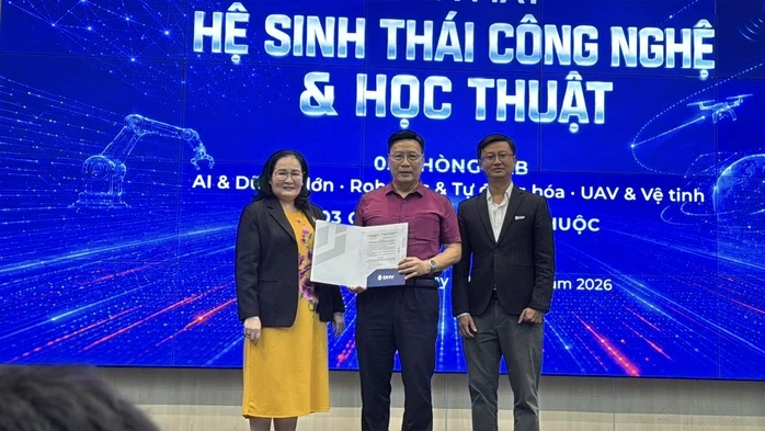 Trường ĐH Hùng Vương TPHCM ra mắt hệ sinh thái công nghệ với 3 phòng thí nghiệm hiện đại Trường ĐH Hùng Vương TPHCM ra mắt hệ sinh thái công nghệ với 3 phòng thí nghiệm hiện đại