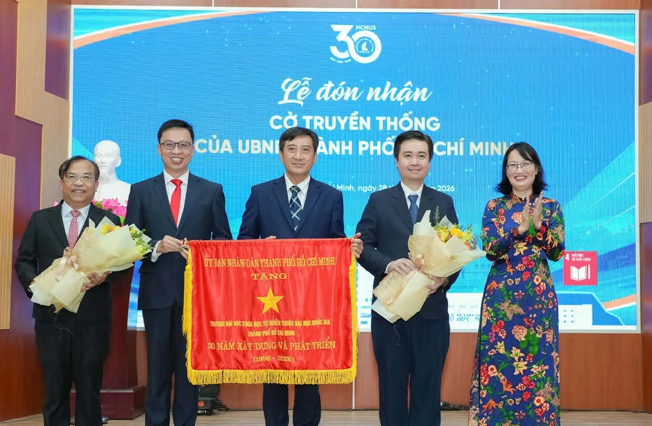 Trường ĐH Khoa học tự nhiên TP.HCM đặt mục tiêu tăng gấp đôi tiến sĩ vào 2030 Trường ĐH Khoa học tự nhiên TP.HCM đặt mục tiêu tăng gấp đôi tiến sĩ vào 2030