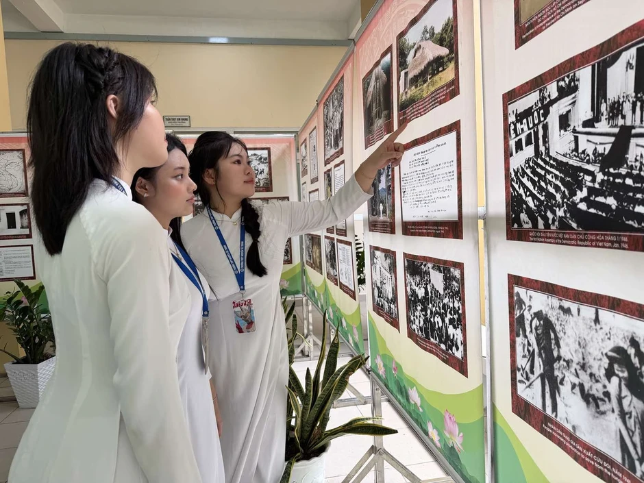 Trường phổ thông mang tên người thanh niên yêu nước Nguyễn Tất Thành kỷ niệm sinh nhật Bác Trường phổ thông mang tên người thanh niên yêu nước Nguyễn Tất Thành kỷ niệm sinh nhật Bác