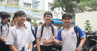 Trường Phổ thông Năng khiếu công bố đề thi minh hoạ vào lớp 10