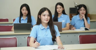 Trường Quản trị và Kinh doanh đạt kiểm định quốc tế